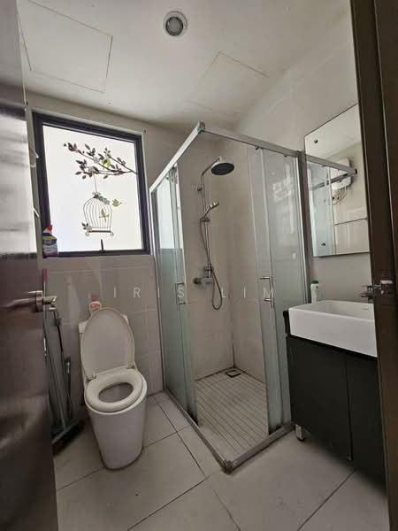 Condominium for Sale at Lovell @ Country Garden Danga Bay - Iris Lim - Bathroom - PropertyGuru.com.my