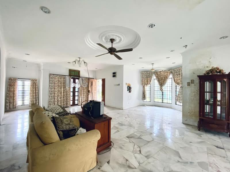 Bungalow for Sale in Sepang (Selangor) - Noraini Dahan - Living Room - PropertyGuru.com.my