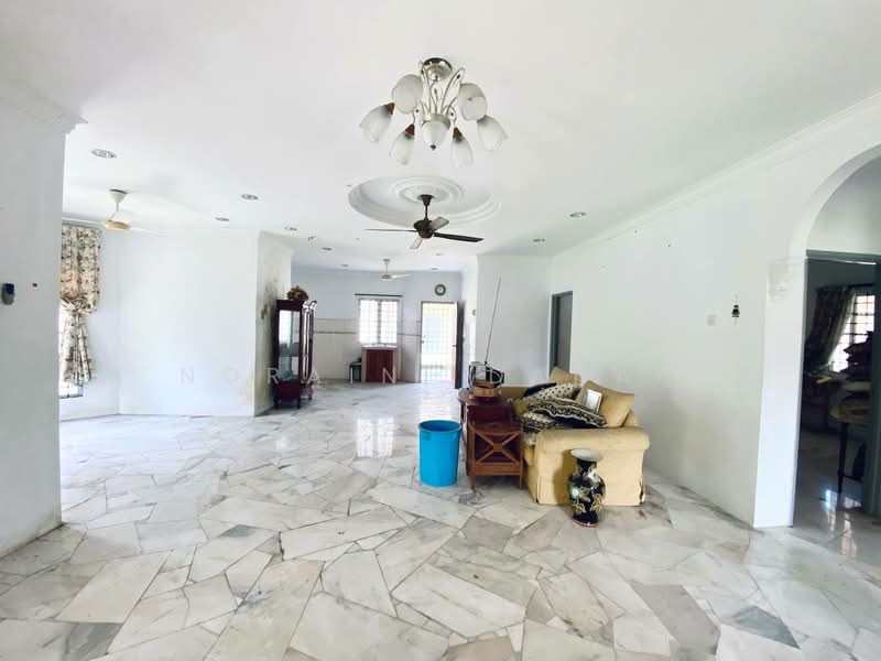 Bungalow for Sale in Sepang (Selangor) - Noraini Dahan - Living Room - PropertyGuru.com.my