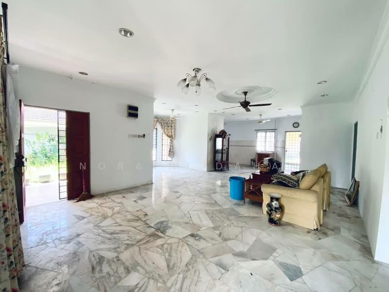 Bungalow for Sale in Sepang (Selangor) - Noraini Dahan - Living Room - PropertyGuru.com.my