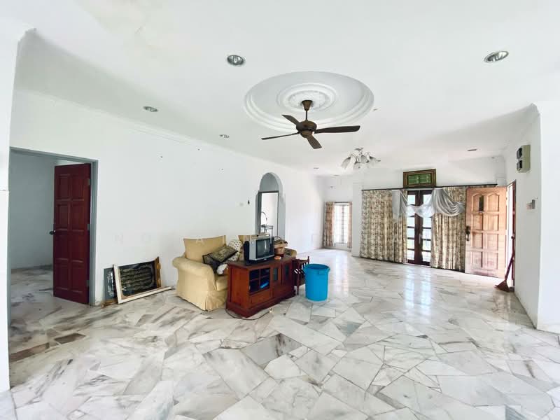 Bungalow for Sale in Sepang (Selangor) - Noraini Dahan - Living Room - PropertyGuru.com.my