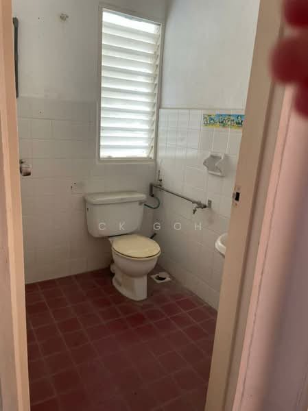 Rumah Teres 2 Tingkat untuk Disewa di Sungai Ara (Penang) - CK Goh - Bathroom - PropertyGuru.com.my