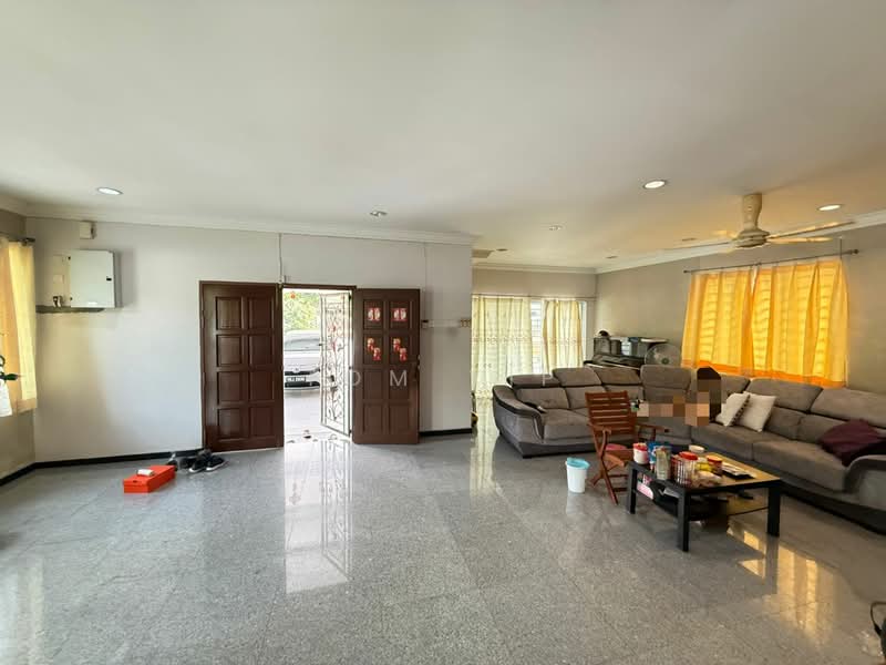 Bungalow for Sale in Bandar Country Homes (Rawang) - Tom Yip - Living Room - PropertyGuru.com.my