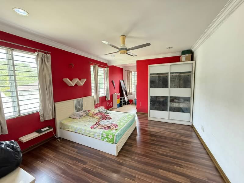 Bungalow for Sale in Bandar Country Homes (Rawang) - Tom Yip - Bedroom - PropertyGuru.com.my