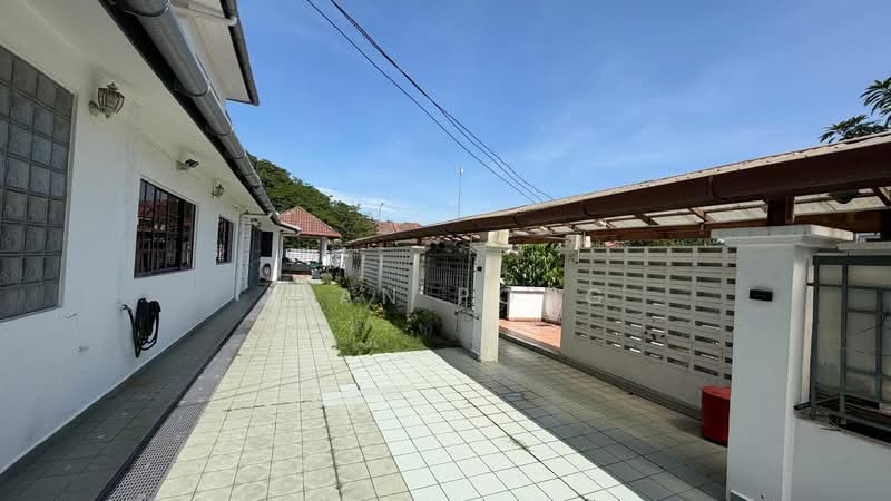 Rumah Teres untuk Dijual di Petaling Jaya (Selangor) - Jean Pong - Exterior - PropertyGuru.com.my