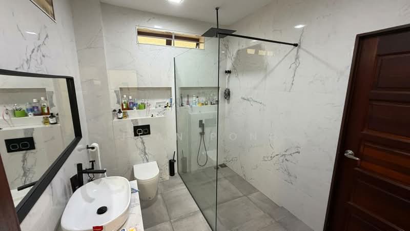 Rumah Teres untuk Dijual di Petaling Jaya (Selangor) - Jean Pong - Bathroom - PropertyGuru.com.my