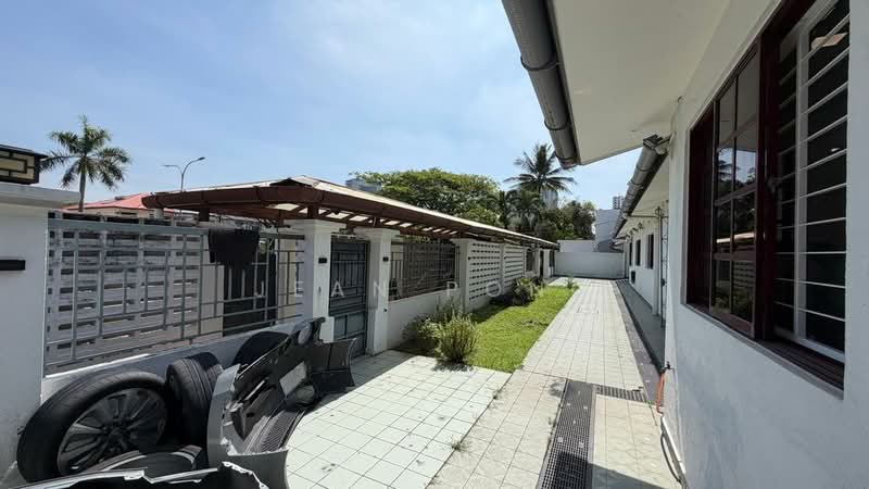 Rumah Teres untuk Dijual di Petaling Jaya (Selangor) - Jean Pong - Exterior - PropertyGuru.com.my