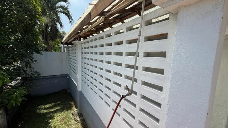 Rumah Teres untuk Dijual di Petaling Jaya (Selangor) - Jean Pong - Exterior - PropertyGuru.com.my