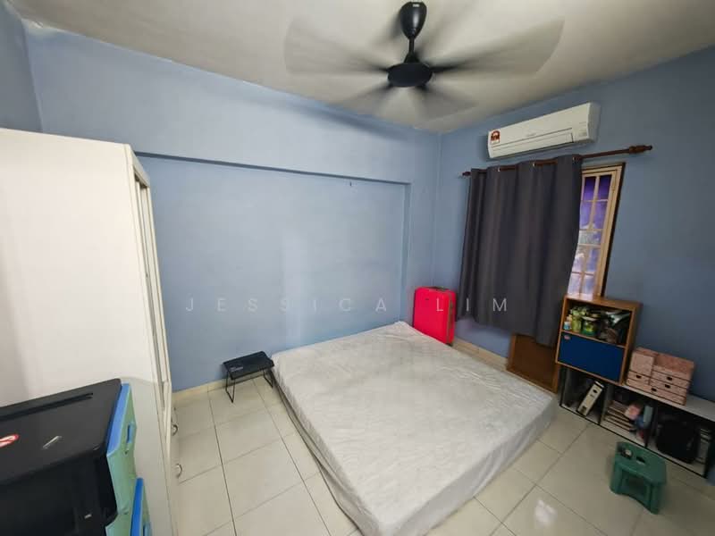 Pangsapuri untuk Dijual di Perdana Puri - Jessica Lim - Bedroom - PropertyGuru.com.my