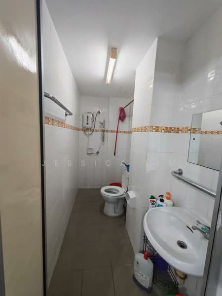 Pangsapuri untuk Dijual di Perdana Puri - Jessica Lim - Bathroom - PropertyGuru.com.my