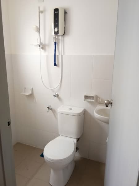Servis Apartment untuk Dijual di Lodge Residence (Laman Universiti) - Husri Bin Hassan - Bathroom - PropertyGuru.com.my