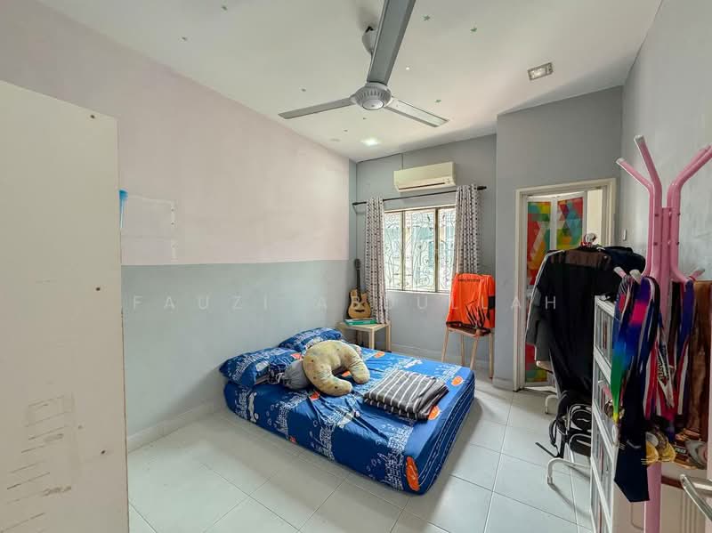 Terraced House for Sale in Bandar Seri Putra (Bangi) - Fauzi Abdullah - Bedroom - PropertyGuru.com.my