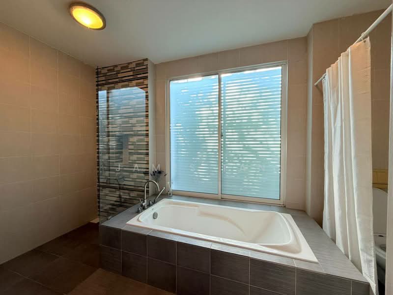 Semi-Detached House for Rent in Iskandar Puteri (Nusajaya) (Johor) - James Tan - Bathroom - PropertyGuru.com.my