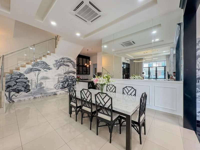 Rumah Berkembar untuk Dijual di Taman Melawati (Ulu Kelang) - Fauzi Abdullah - Dining Room - PropertyGuru.com.my