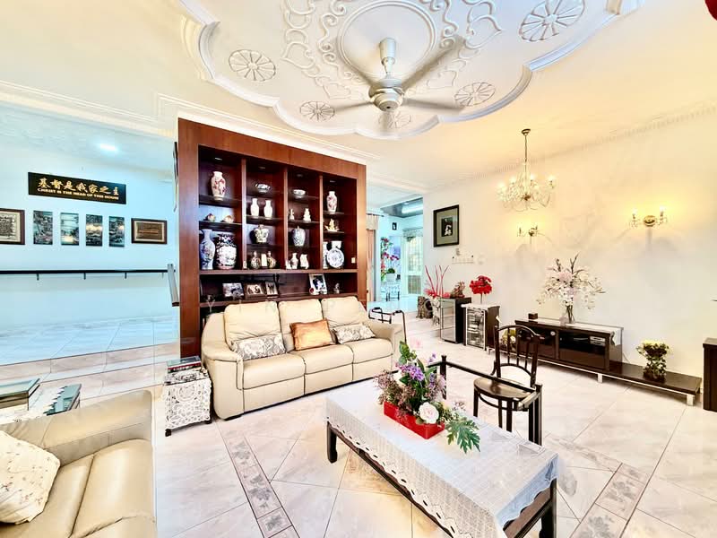 Bungalow for Rent in Taman Tun Dr Ismail (Kuala Lumpur) - Yin Peng . - Living Room - PropertyGuru.com.my