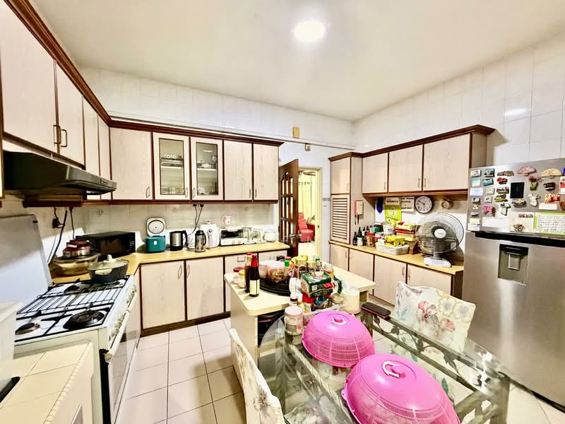 Bungalow for Rent in Taman Tun Dr Ismail (Kuala Lumpur) - Yin Peng . - Kitchen - PropertyGuru.com.my