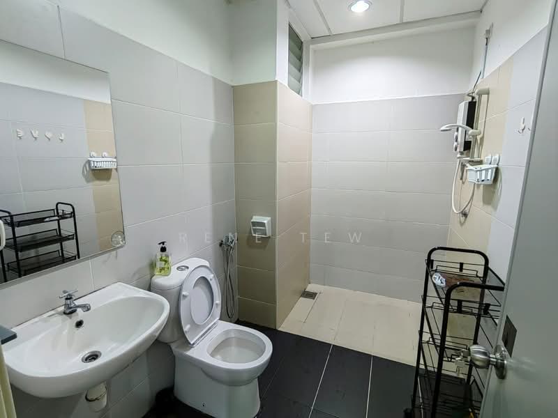 Servis Apartment untuk Dijual di Akademik Suite - Rene Tew - Bathroom - PropertyGuru.com.my