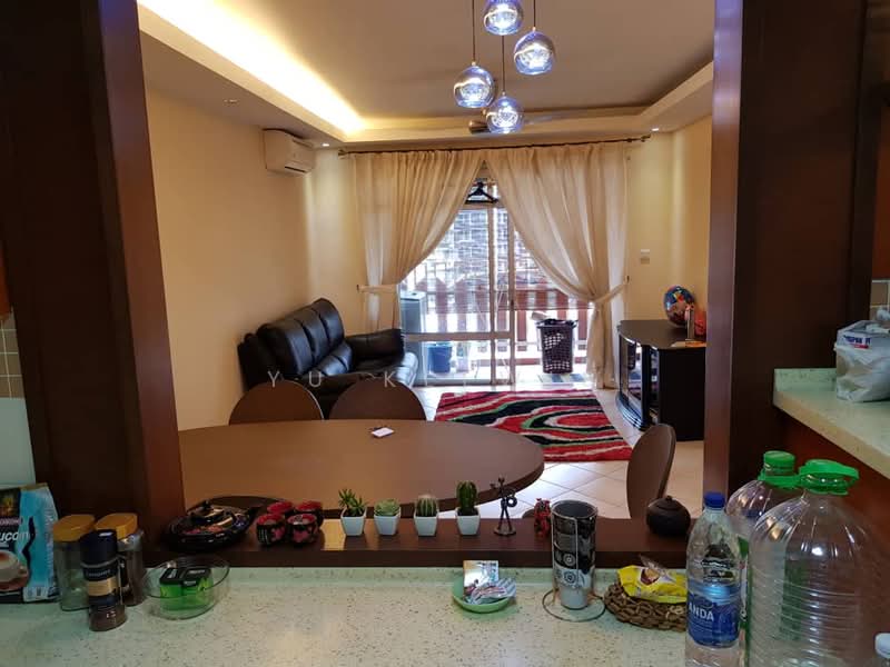 Condominium for Rent at Perdana Exclusive - Yu Kelwis - Living Room - PropertyGuru.com.my