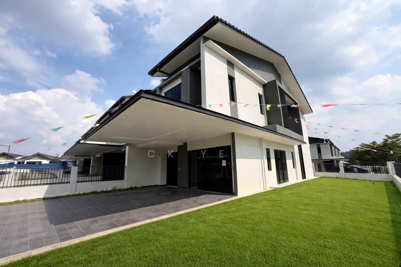 Rumah Teres untuk Dijual di Bandar Kinrara (Selangor) - CK Yee - Exterior - PropertyGuru.com.my