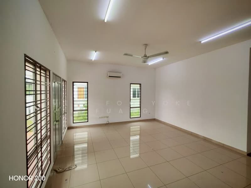 Semi-Detached House for Rent in Klang (Selangor) - Veni Foo Yoke Fuang - Living Room - PropertyGuru.com.my