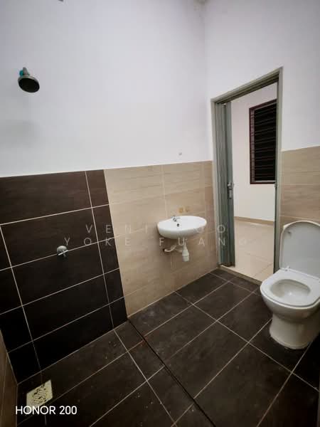 Semi-Detached House for Rent in Klang (Selangor) - Veni Foo Yoke Fuang - Bathroom - PropertyGuru.com.my