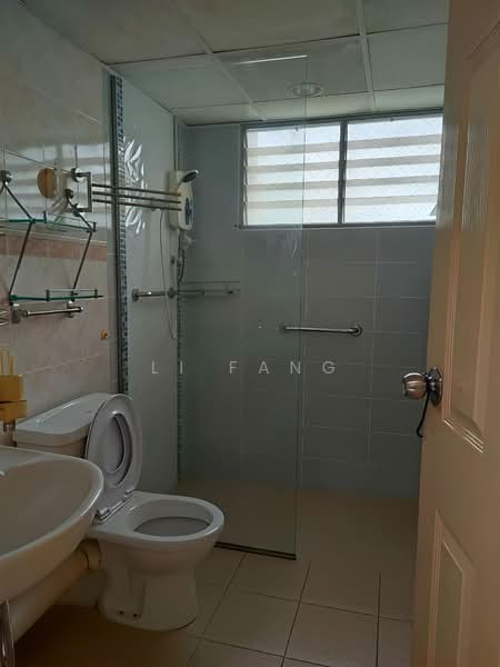 Kondominium untuk Dijual di Grand View - Li Fang - Bathroom - PropertyGuru.com.my