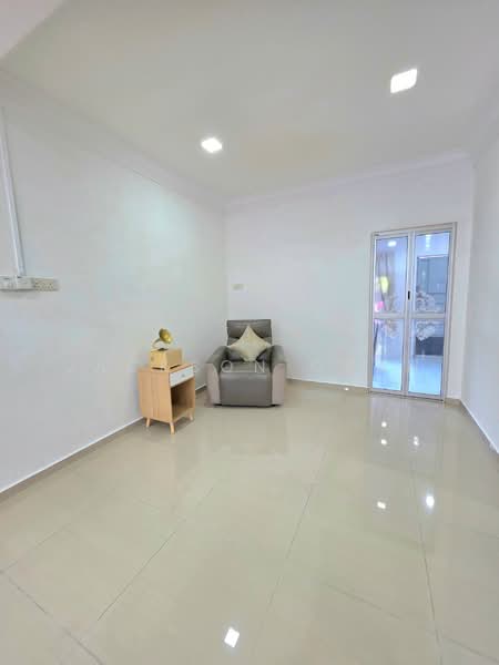 2-storey Terraced House for Rent in Johor Bahru (Johor) - Jackson Quah - Living Room - PropertyGuru.com.my