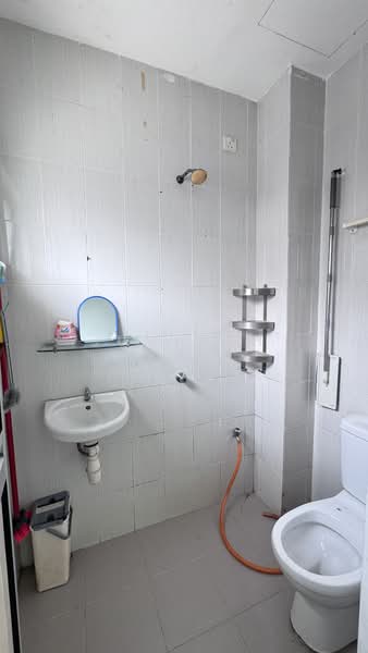 Townhouse for Sale in Kajang (Selangor) - JUMIDAH (JUE) - Bathroom - PropertyGuru.com.my