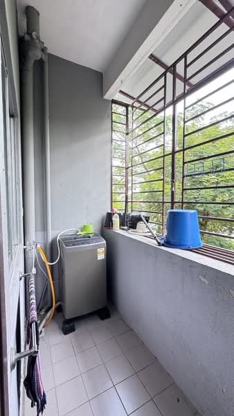 Townhouse for Sale in Kajang (Selangor) - JUMIDAH (JUE) - Balcony - PropertyGuru.com.my