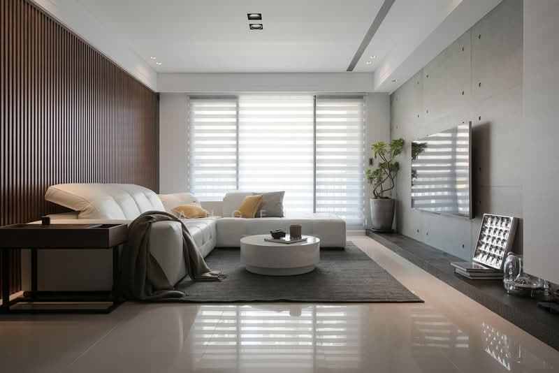 Servis Apartment untuk Dijual di Branniganz @ Bukit Bintang - Angel Ko - Living Room - PropertyGuru.com.my