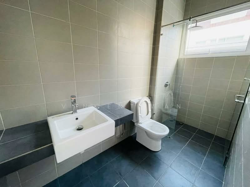 Semi-Detached House for Sale in Cyberjaya (Selangor) - Vincent Wan - Bathroom - PropertyGuru.com.my