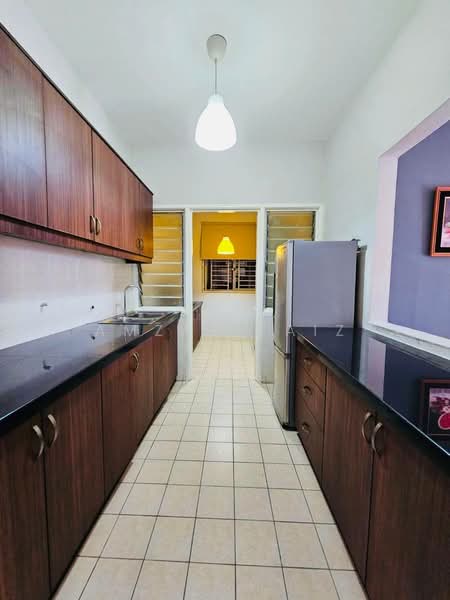 Kondominium untuk Dijual di Cengal Condominium - Amzar Faiz - Kitchen - PropertyGuru.com.my