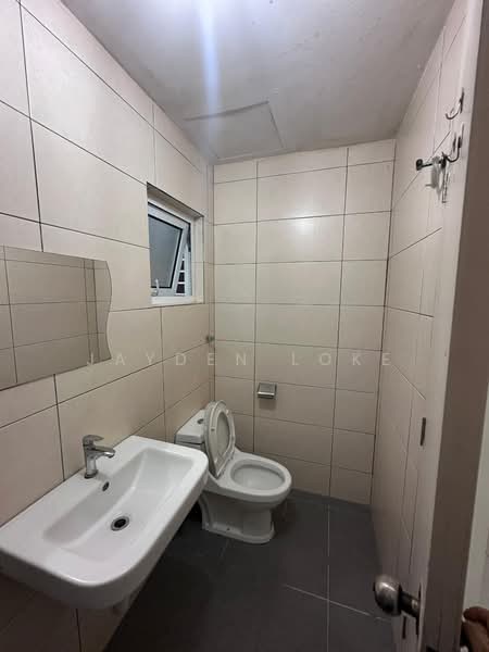 Condominium for Rent at The Holmes 1 - Jayden Loke - Bathroom - PropertyGuru.com.my