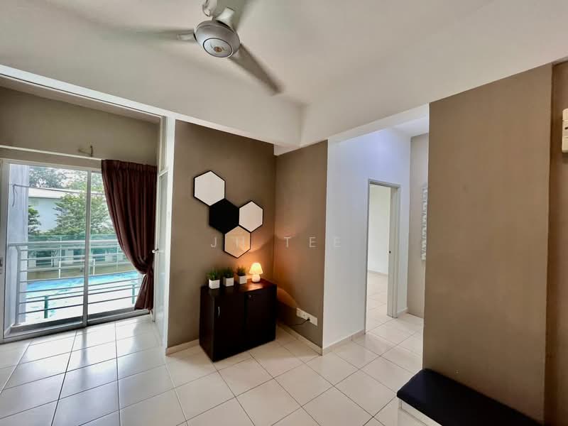 Pangsapuri untuk Disewa di Suria Apartment - JH Tee - Living Room - PropertyGuru.com.my