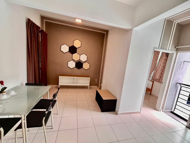 Pangsapuri untuk Disewa di Suria Apartment - JH Tee - Living Room - PropertyGuru.com.my