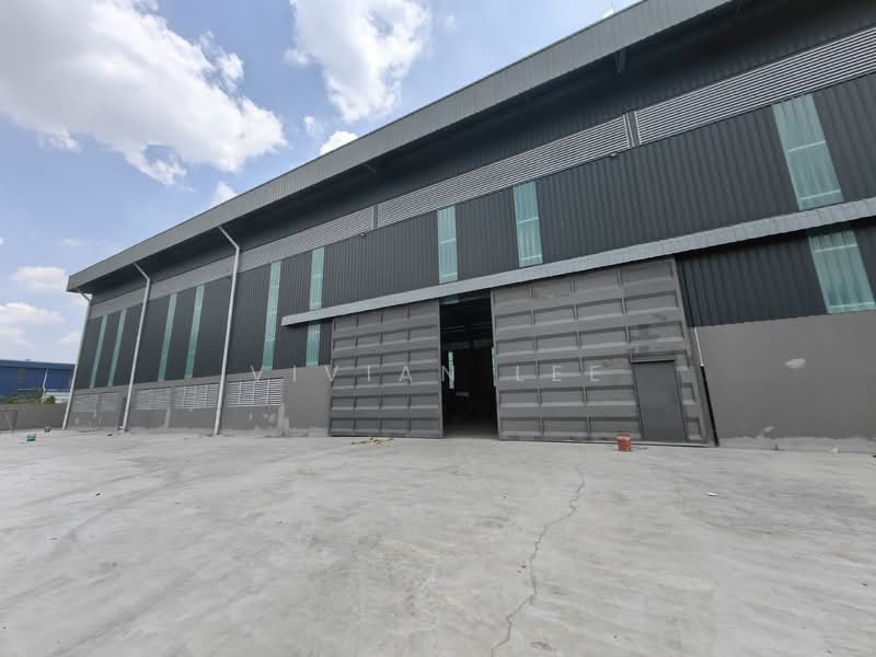 Detached Factory for Rent in Puncak Alam (Selangor) - Vivian Lee - Exterior - PropertyGuru.com.my