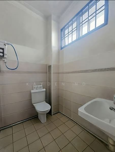Rumah Teres 2 Tingkat untuk Dijual di Taman Setia Indah (Tebrau) - Kayden Ng - Bathroom - PropertyGuru.com.my