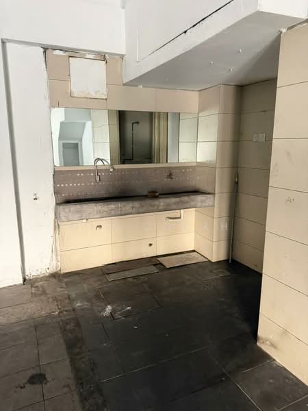 Shop for Rent in BANDAR PUCHONG JAYA (Puchong) - Nic Cheah - Interior - PropertyGuru.com.my