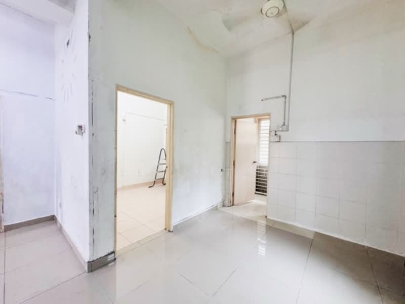 Rumah Teres 2.5 Tingkat untuk Dijual di Taman Sutera (Kajang) - Lewis Tam - PropertyGuru.com.my