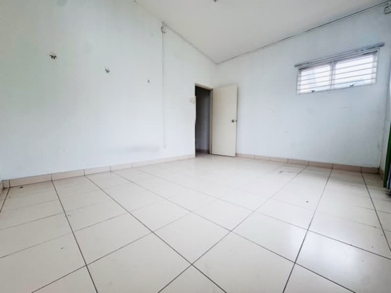 Rumah Teres 2.5 Tingkat untuk Dijual di Taman Sutera (Kajang) - Lewis Tam - PropertyGuru.com.my