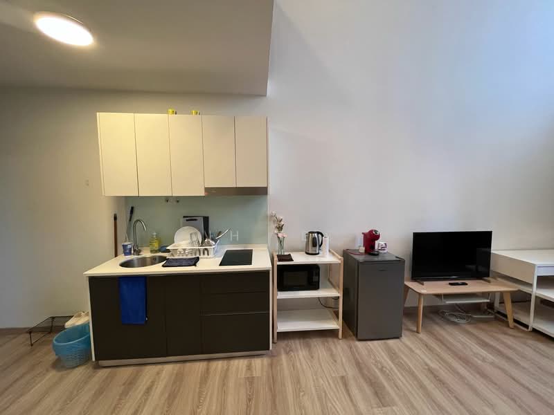 Service Residence for Rent at Emporis - JH Tee - Kitchen - PropertyGuru.com.my