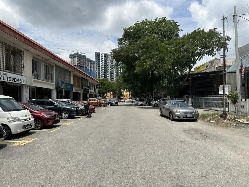 Semi-D Factory for Sale in Taman Sungai Besi (Salak South) - Lim Ee Thian - Exterior - PropertyGuru.com.my