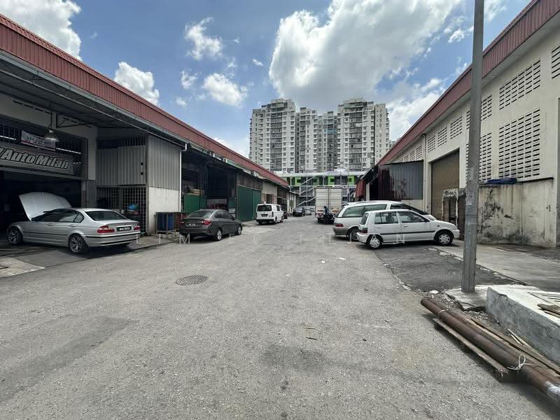 Semi-D Factory for Sale in Taman Sungai Besi (Salak South) - Lim Ee Thian - Exterior - PropertyGuru.com.my