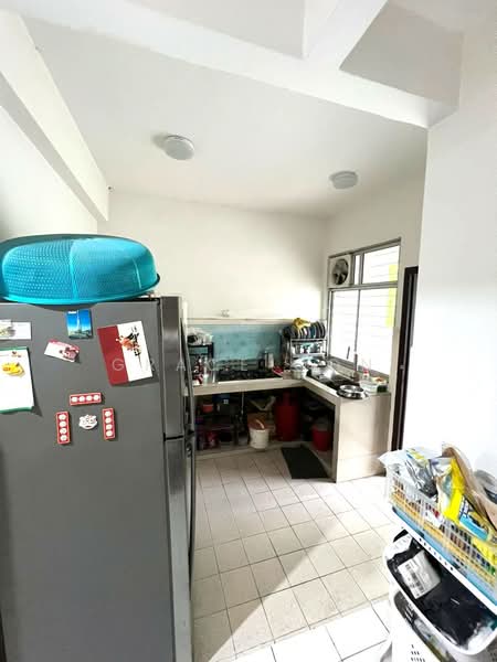 2-storey Terraced House for Sale in Bandar Putra Permai (Seri Kembangan) - Grace Oon - Kitchen - PropertyGuru.com.my