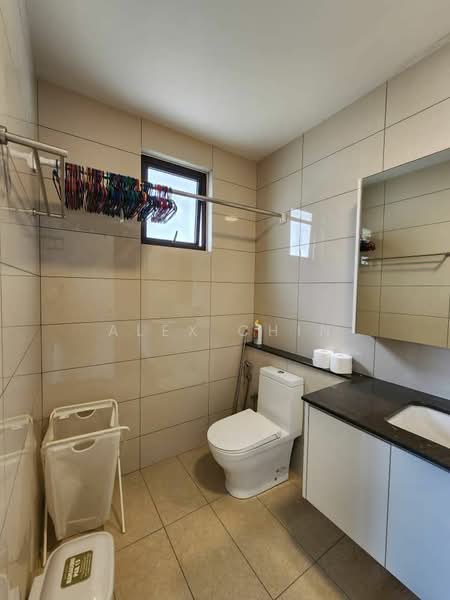 Servis Apartment untuk Dijual di The Park Sky Residence - Alex Chin - Bathroom - PropertyGuru.com.my