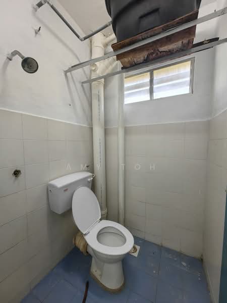 Rumah Flat untuk Dijual di Desa Ixora - Amy Toh - Bathroom - PropertyGuru.com.my