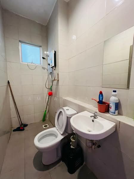Service Residence for Sale at Residensi Setia Impian - Amzar Faiz - Bathroom - PropertyGuru.com.my
