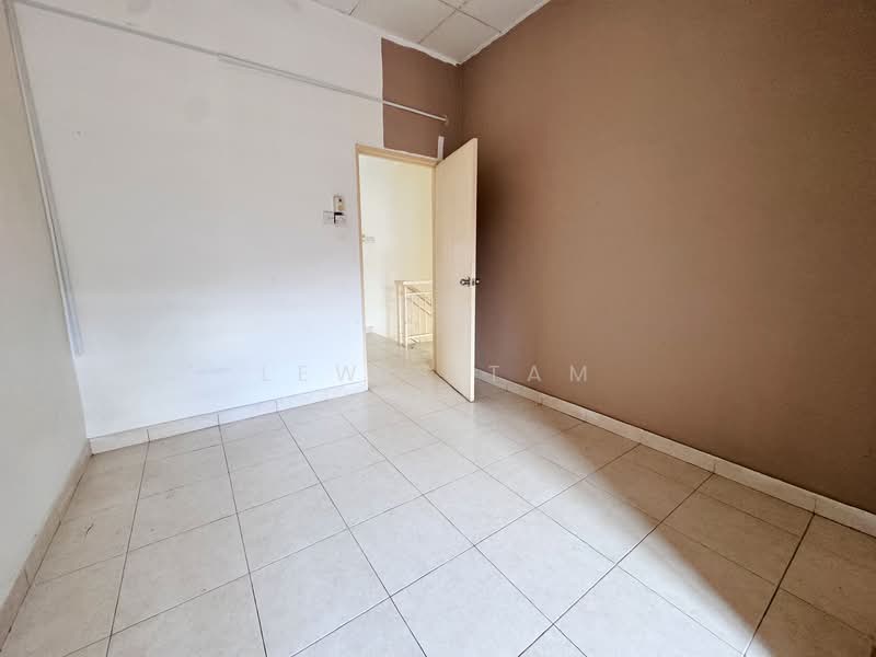 2-storey Terraced House for Sale in Bandar Mahkota Cheras (Cheras) - Lewis Tam - PropertyGuru.com.my