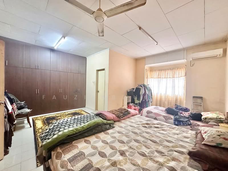 Terraced House for Sale in Seksyen 7 (Shah Alam) - Fauzi Abdullah - Bedroom - PropertyGuru.com.my