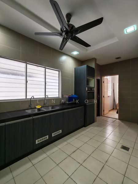 Semi-Detached House for Rent in Bandar Botanic (Klang) - Lina Koh - Kitchen - PropertyGuru.com.my